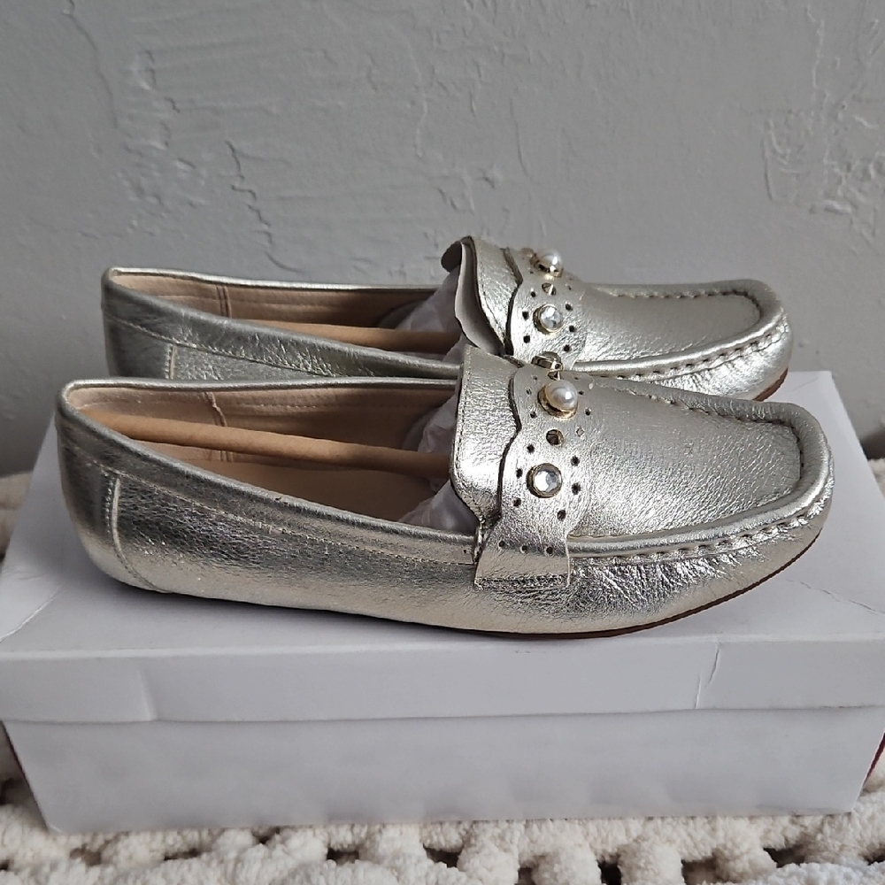 Isaac Mizrahi Alyssa Leather Moccasin With Faux Pearls
